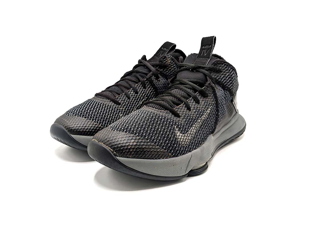 Nike LeBron Witness 4