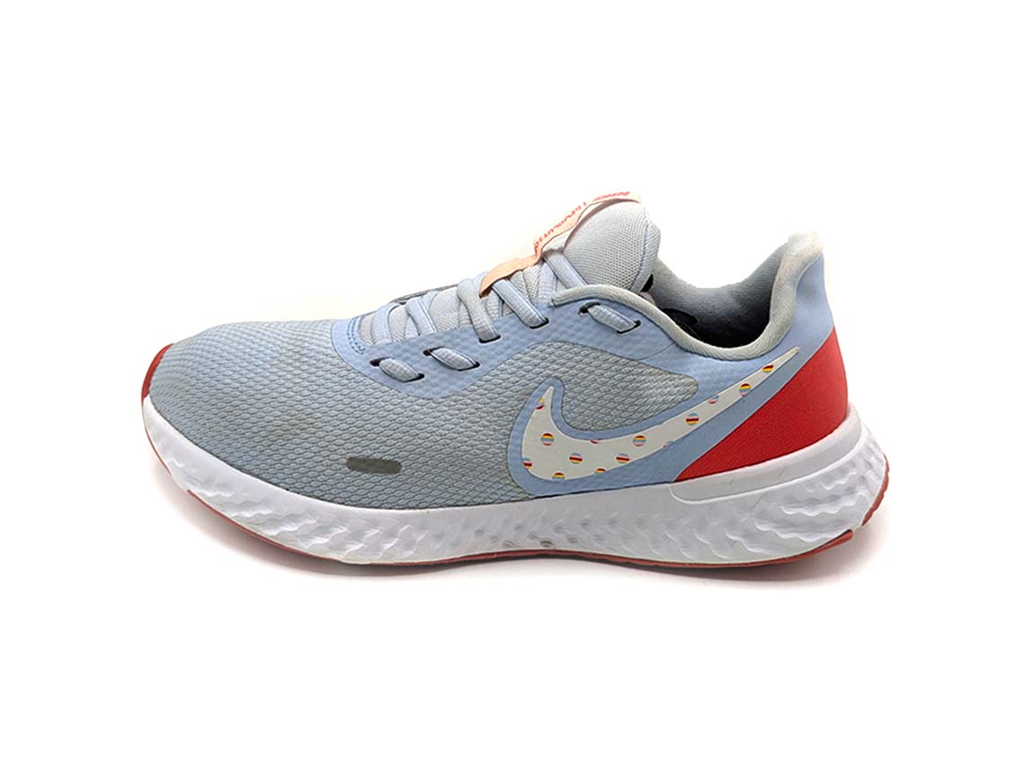 Nike Revolution 6