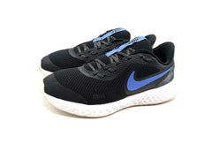 Nike Revolution 5