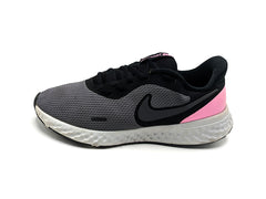 Nike Revolution 5