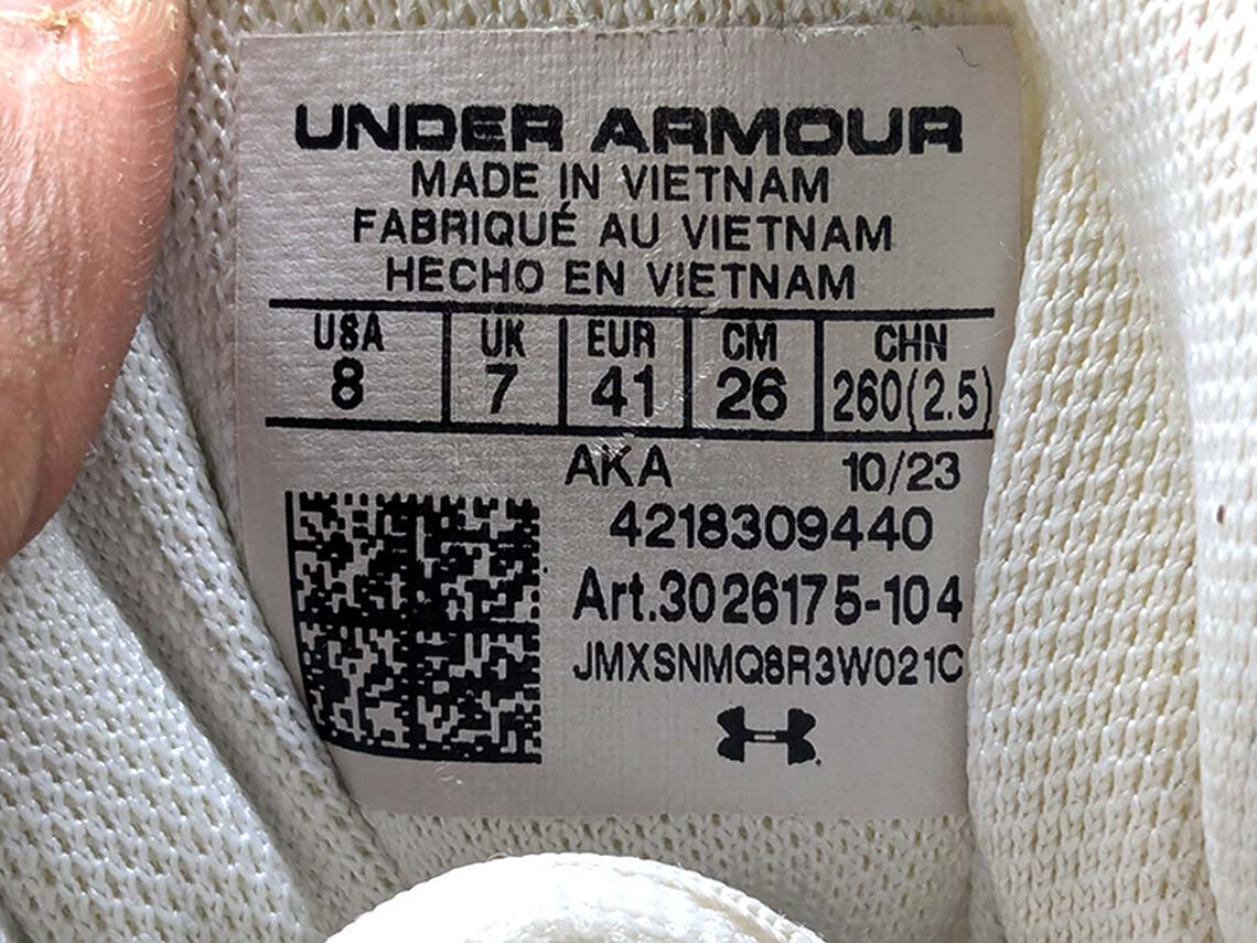 Under Armour Charged Assert