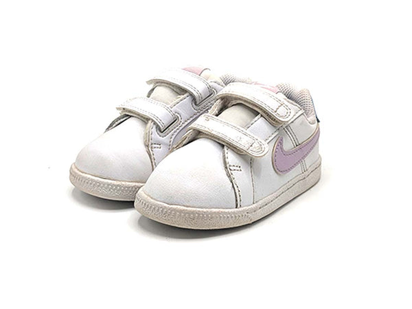 Nike Court Royale