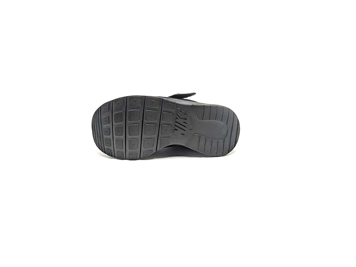 Nike Tanjun