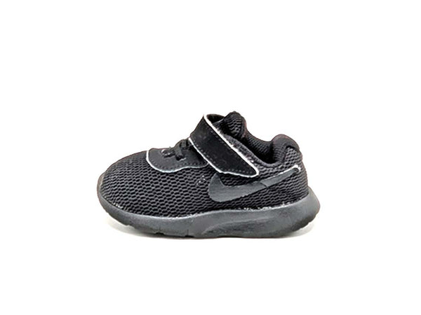 Nike Tanjun