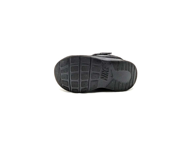 Nike Tanjun