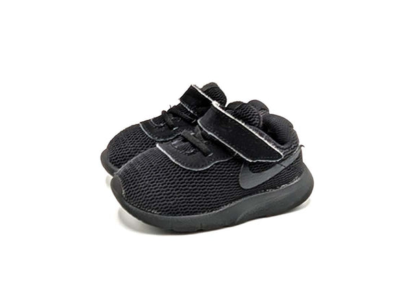 Nike Tanjun