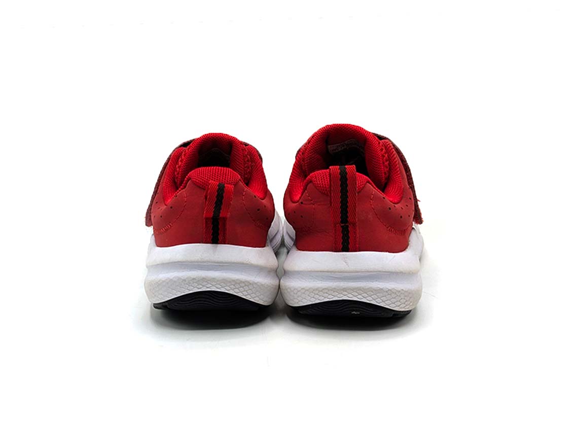 Under Armour Assert 10