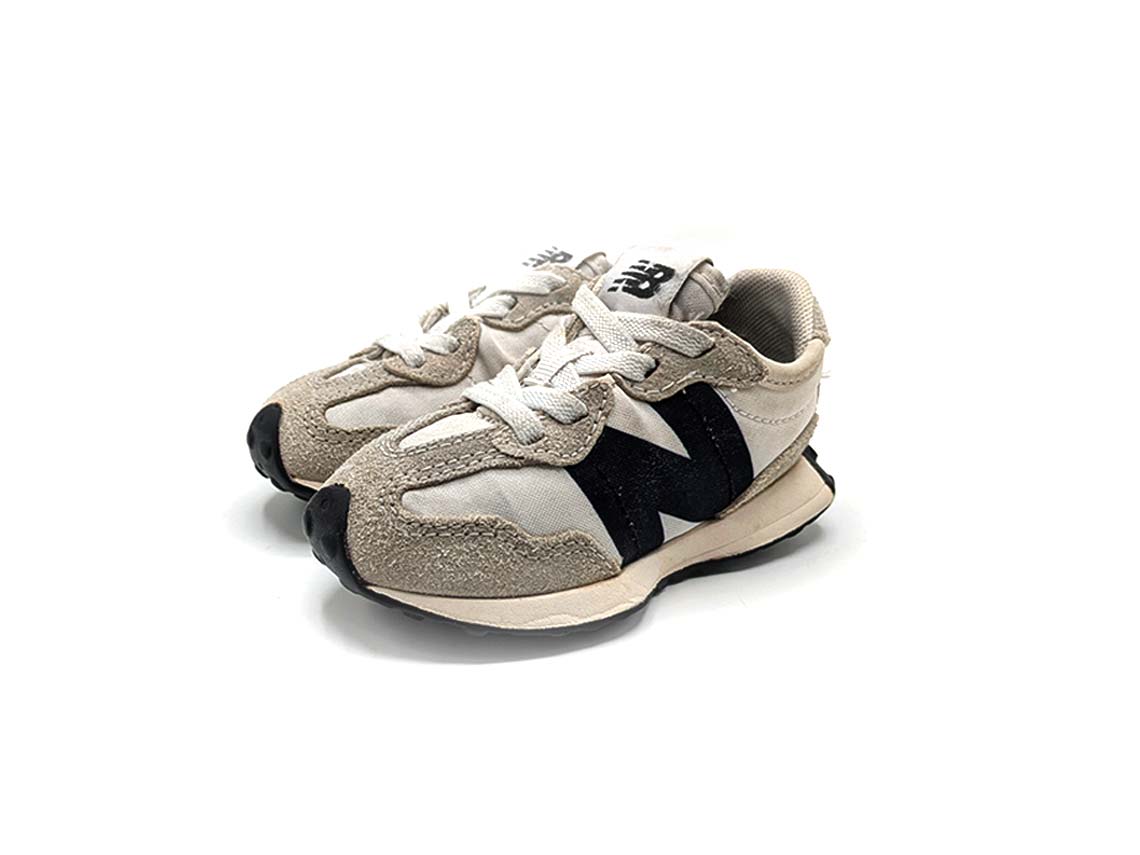 New Balance 327