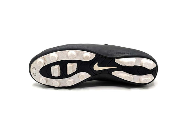 Nike Junior Bravata firm-ground soccer