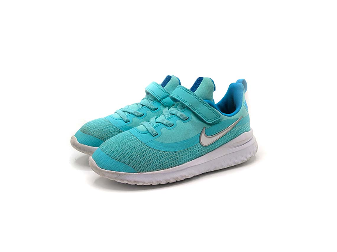 Nike Revolution 5