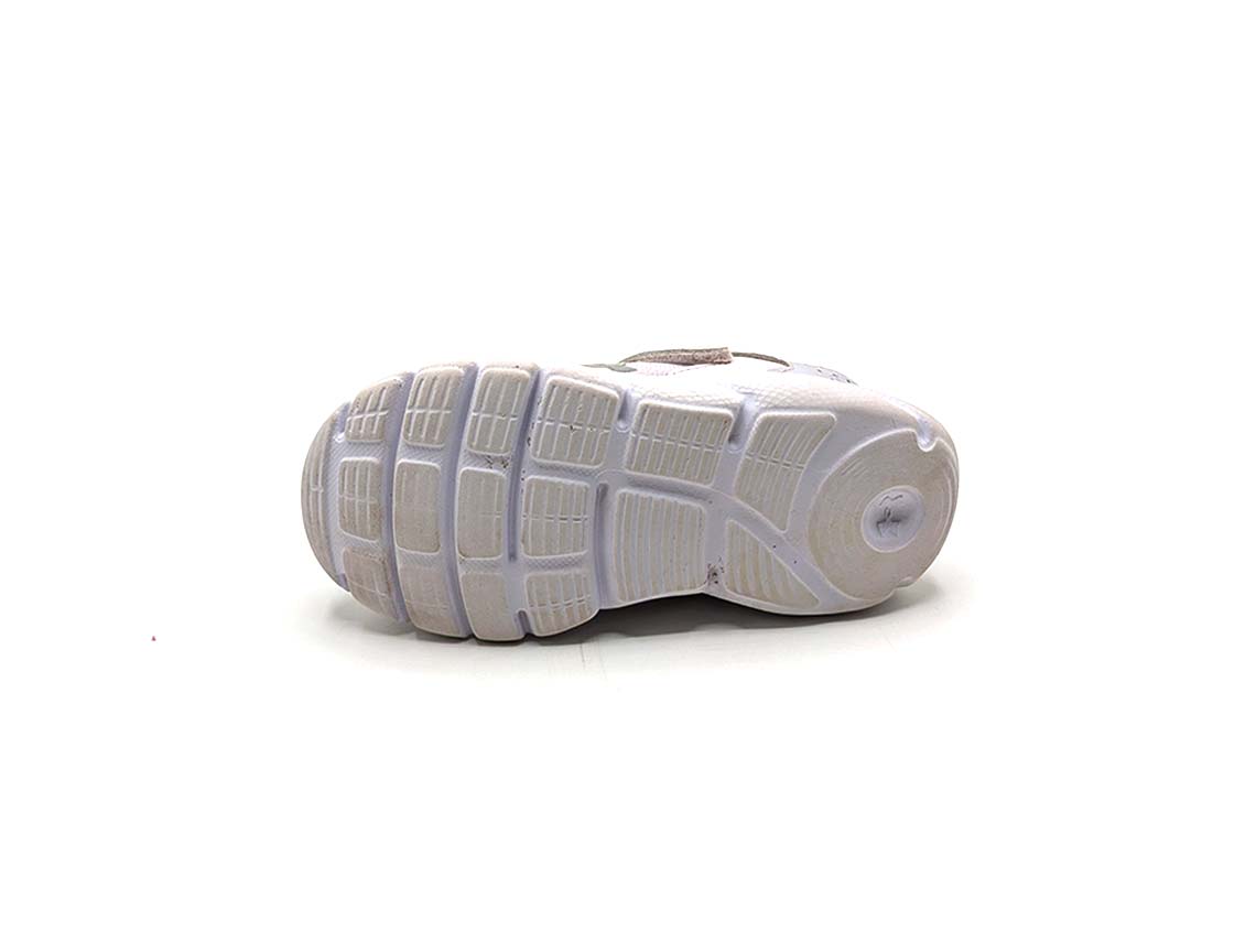 Under Armour Assert 9