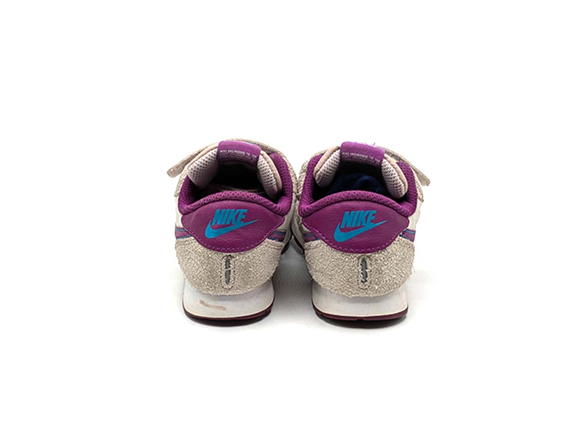 Nike MD Valiant